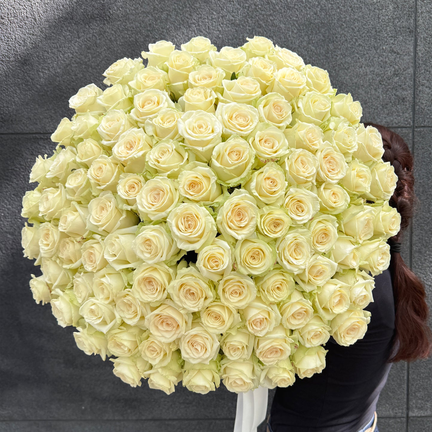 Bukiet białych róż