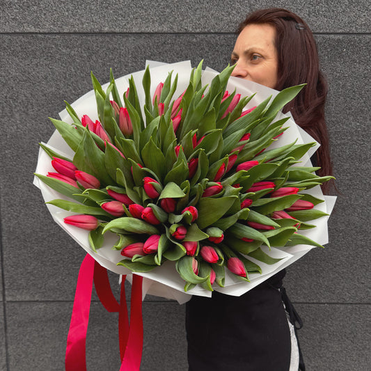Bukiet z czerwonych tulipanów