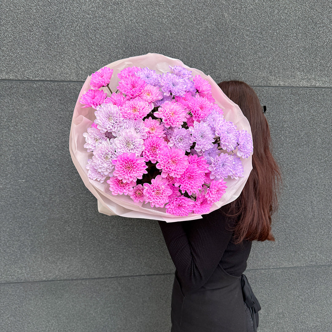 Bukiet różowo-fioletowych chryzantem