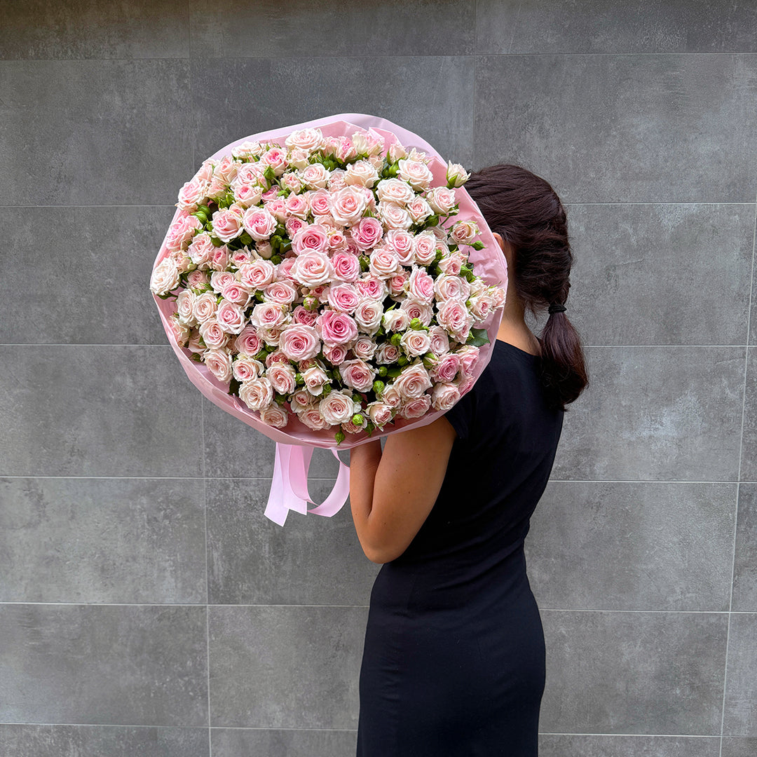 Букет рожевих троянд